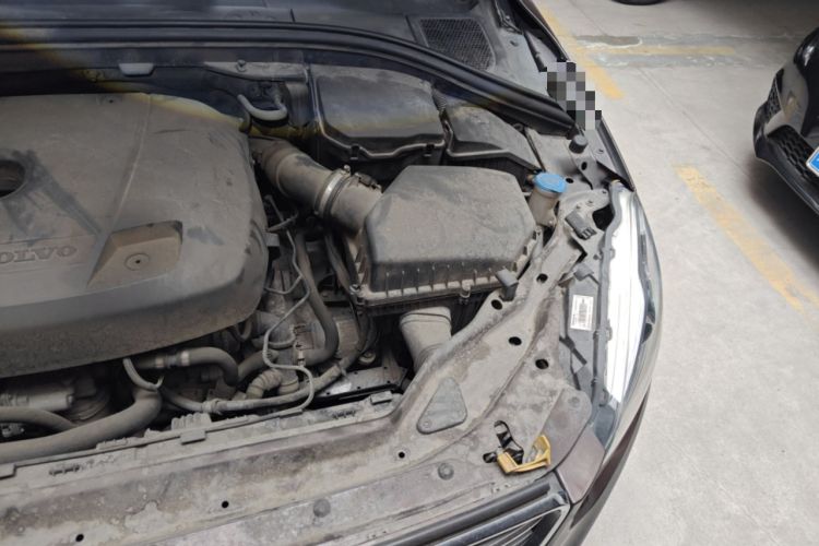 Used Volvo XC60 2017 T5 Smart Upgrade Edition Engine Bay Left