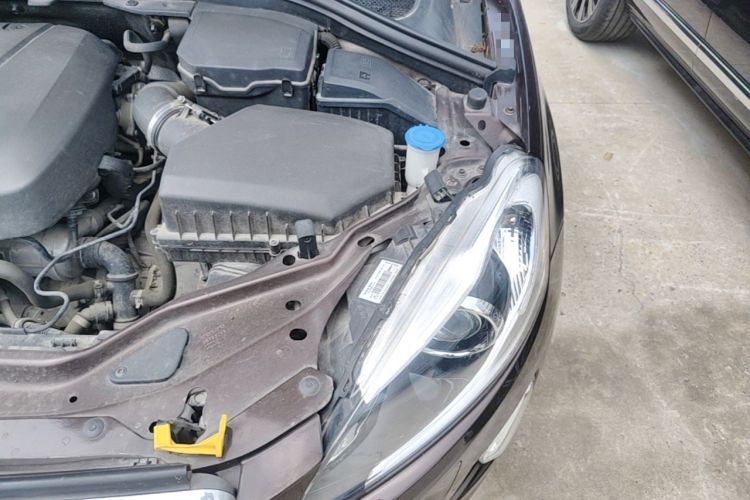 Used Volvo XC60 2017 T5 Smart Upgrade Edition Engine Bay Left