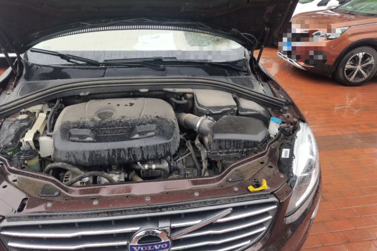 Used Volvo XC60 2017 T5 AWD Smart Upgrade Edition Engine Bay Left