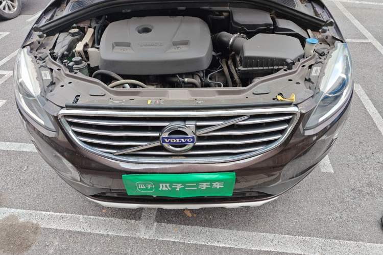 Used Volvo XC60 2017 T5 AWD Smart Upgrade Edition Engine Bay