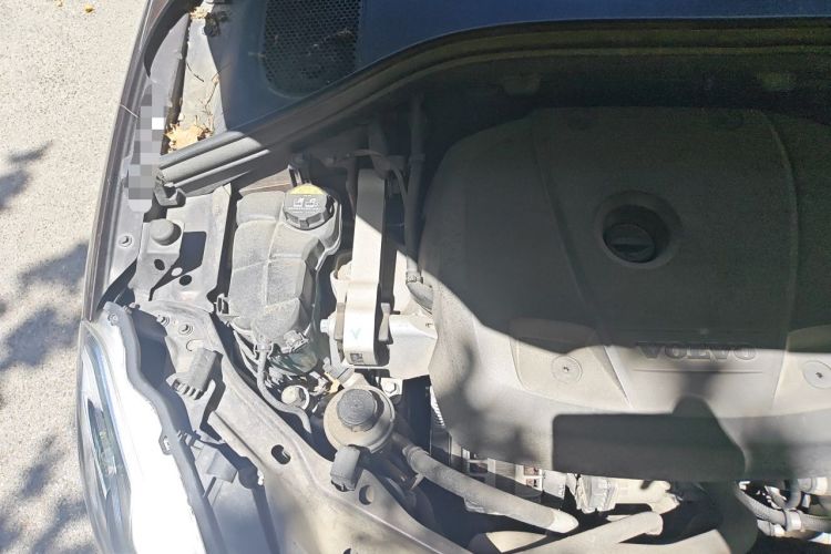 Used Volvo XC60 2017 T5 AWD Smart Upgrade Edition Engine Bay Right
