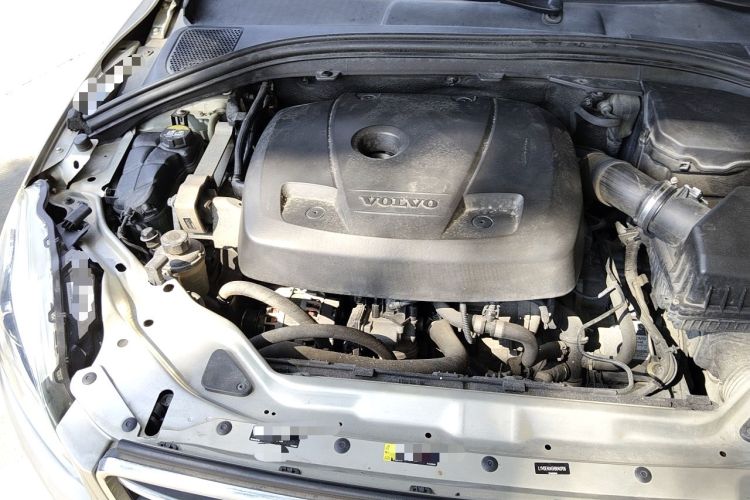 Used Volvo XC60 2017 T5 AWD Smart Upgrade Model Engine Bay Right