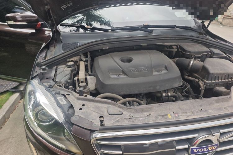 Used Volvo XC60 2017 T5 AWD Smart Drive Edition Engine Bay Right
