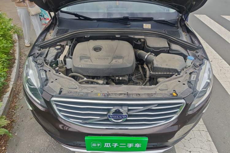 Used Volvo XC60 2017 T5 AWD Smart Upgrade Model Engine Bay