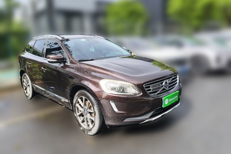 Used Volvo XC60 2017 T5 AWD Smart Drive Edition Front Right 45 Deg