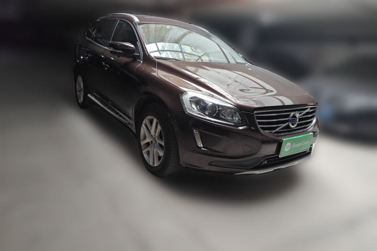 Used Volvo XC60 2017 T5 Smart Upgrade Edition Front Right 45 Deg