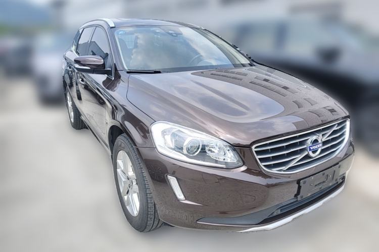 Used Volvo XC60 2017 T5 Smart Upgrade Edition Front Right 45 Deg
