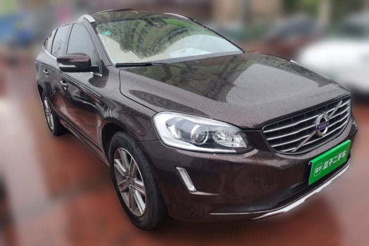 Used Volvo XC60 2017 T5 AWD Smart Upgrade Edition Front Right 45 Deg