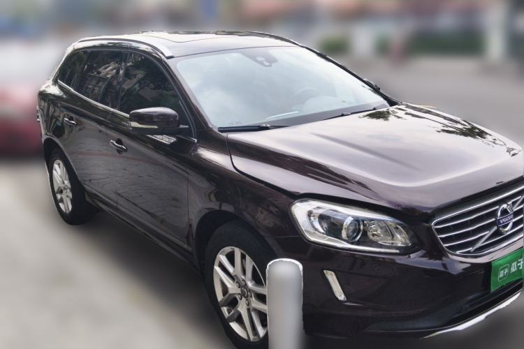 Used Volvo XC60 2017 T5 Smart Upgrade Edition Front Right 45 Deg