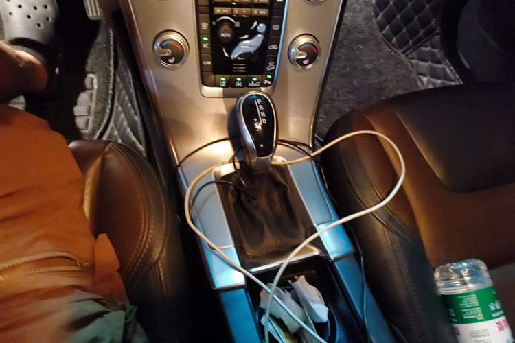 Used Volvo XC60 2017 T5 AWD Smart Drive Edition Gear Lever