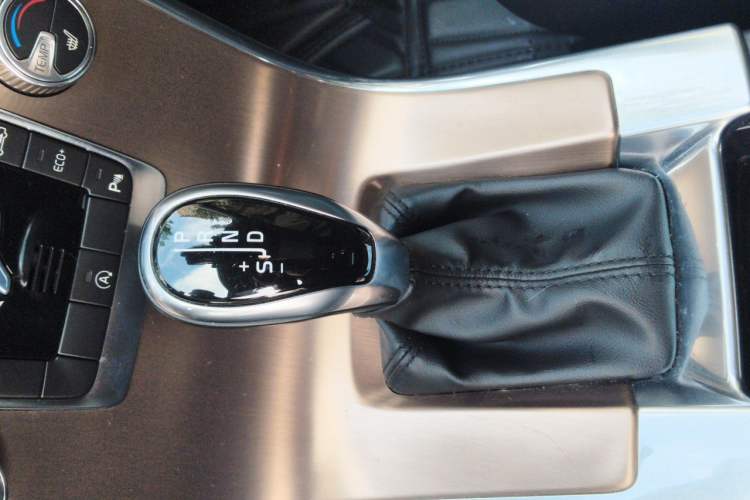 Used Volvo XC60 2017 T5 Smart Upgrade Edition Gear Lever