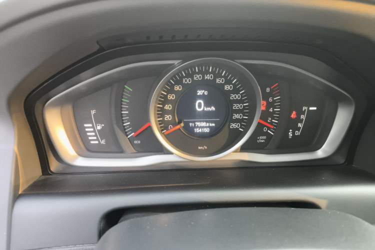 Used Volvo XC60 2017 T5 Smart Upgrade Edition Instrument Cluster