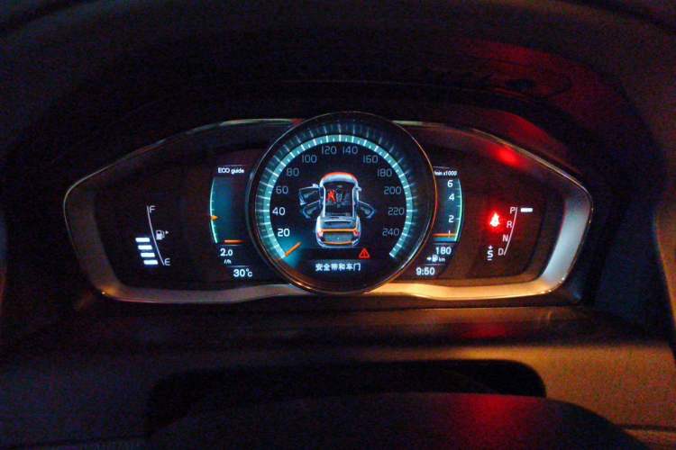 Used Volvo XC60 2017 T5 AWD Smart Drive Edition Instrument Cluster