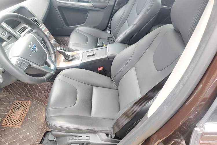 Used Volvo XC60 2017 T5 Smart Upgrade Edition Left Front Seat