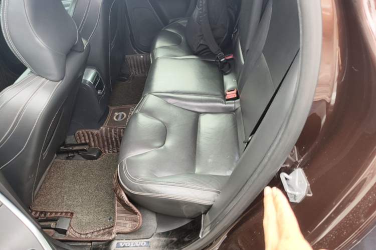 Used Volvo XC60 2017 T5 AWD Smart Drive Edition Left Rear Seat