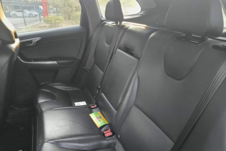 Used Volvo XC60 2017 T5 Smart Upgrade Edition Left Rear Seat