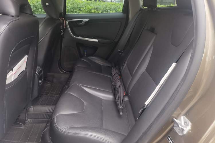 Used Volvo XC60 2017 T5 AWD Smart Upgrade Model Left Rear Seat