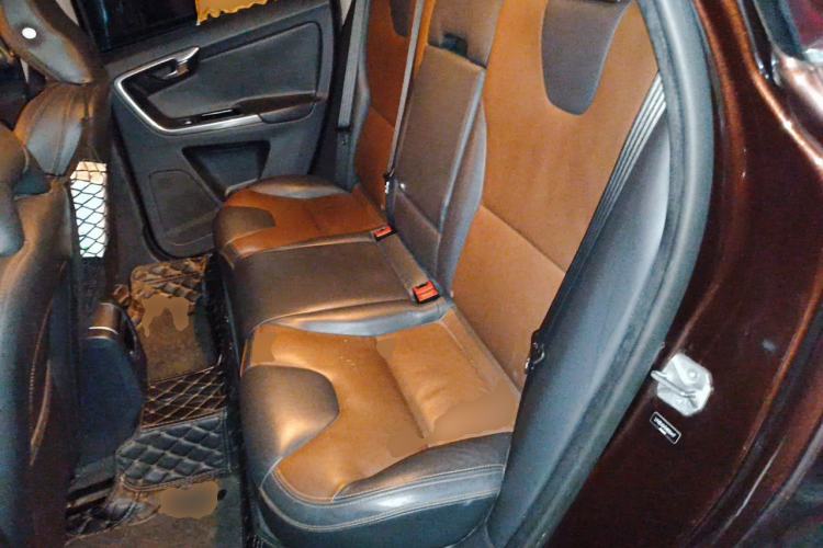 Used Volvo XC60 2017 T5 AWD Smart Drive Edition Left Rear Seat