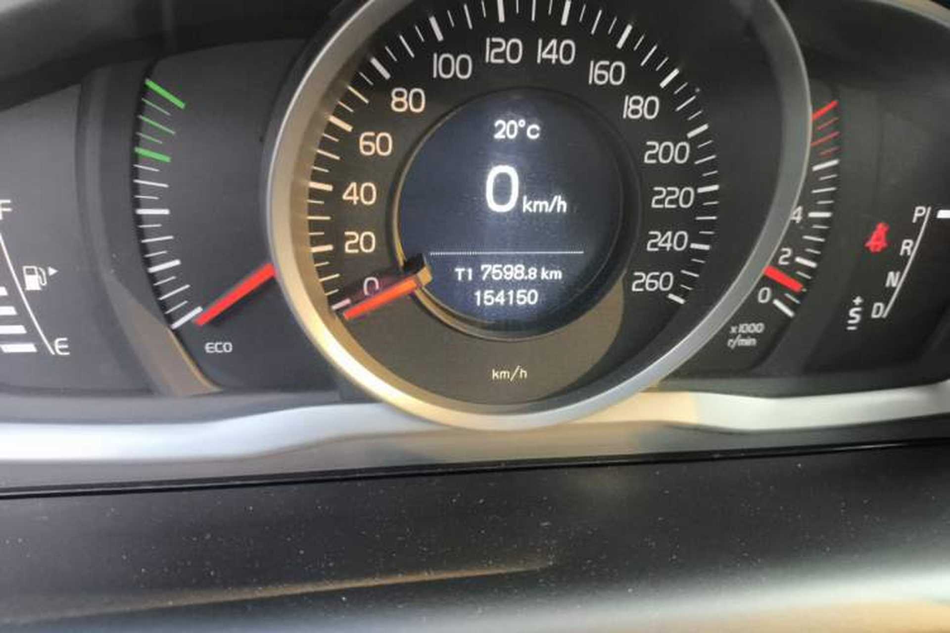 Used Volvo XC60 2017 T5 Smart Upgrade Edition Odometer Close Up