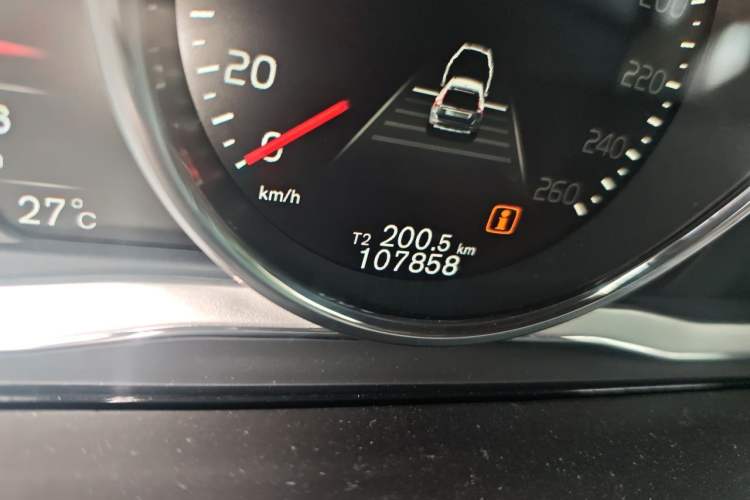Used Volvo XC60 2017 T5 AWD Smart Upgrade Edition Odometer Close Up