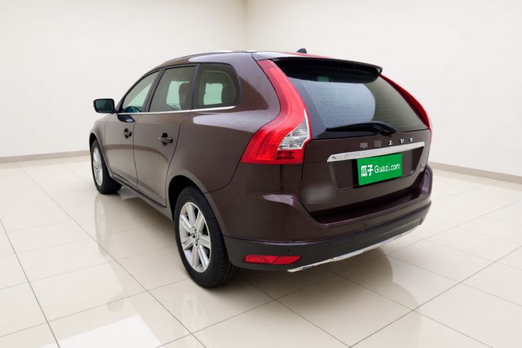 Used Volvo XC60 2017 T5 AWD Smart Upgrade Edition Rear Left 45 Deg
