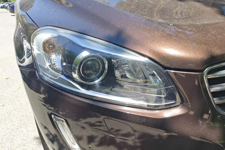 Used Volvo XC60 2017 T5 AWD Smart Upgrade Edition Right Front Headlight