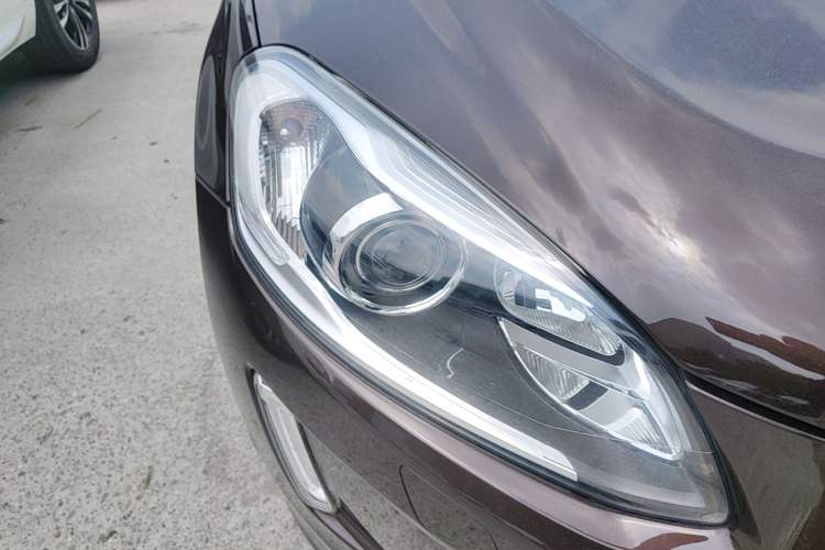 Used Volvo XC60 2017 T5 Smart Upgrade Edition Right Front Headlight