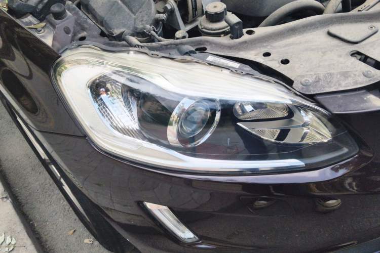 Used Volvo XC60 2017 T5 Smart Upgrade Edition Right Front Headlight