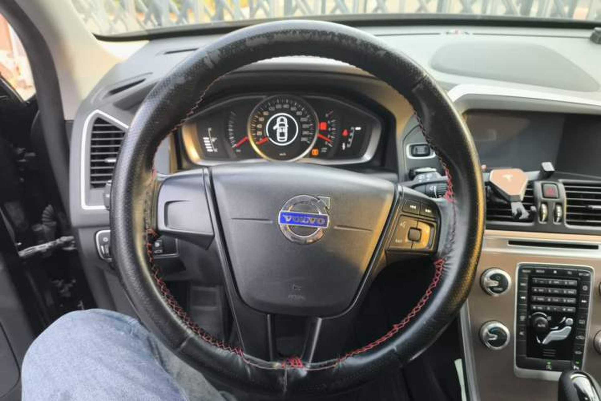 Used Volvo XC60 2017 T5 Smart Upgrade Edition Steering Wheel