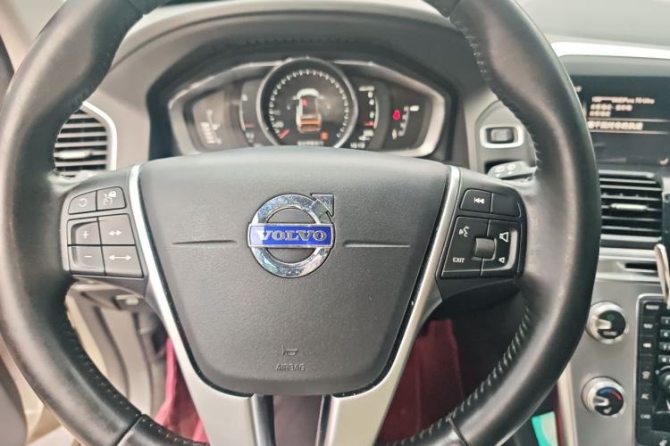 Used Volvo XC60 2017 T5 AWD Smart Upgrade Edition Steering Wheel