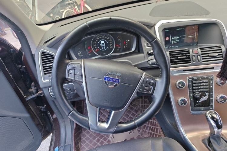 Used Volvo XC60 2017 T5 AWD Smart Upgrade Edition Steering Wheel