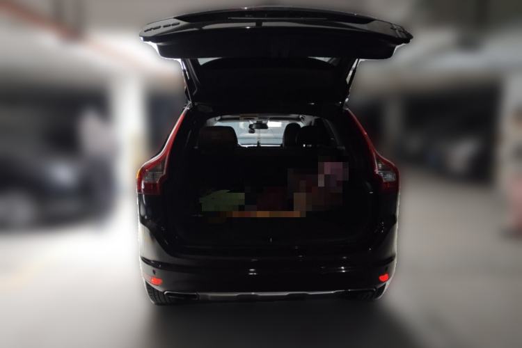Used Volvo XC60 2017 T5 Smart Upgrade Edition Trunk