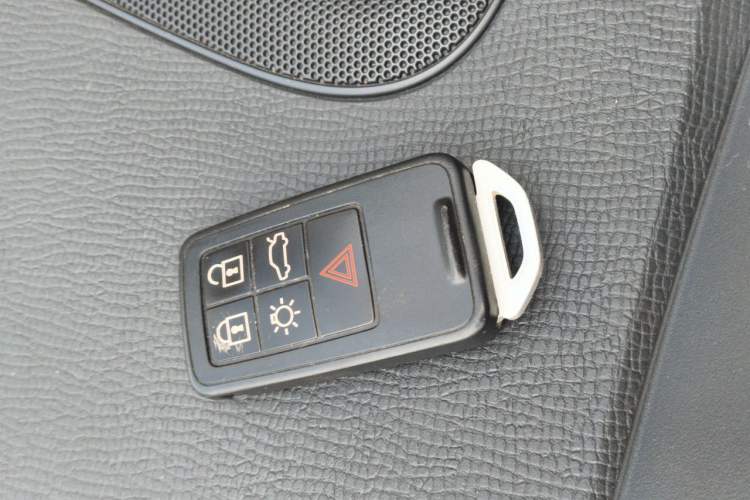 Used Volvo XC60 2017 T5 Smart Upgrade Edition Vehicle Key