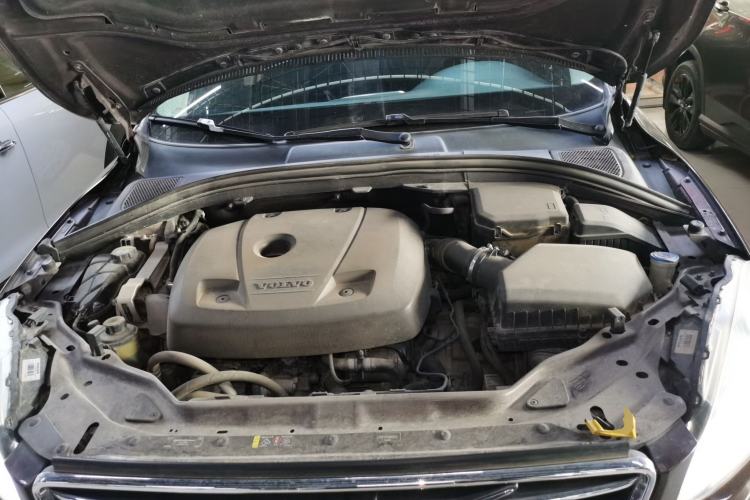 Used Volvo XC60 2017 T5 Smart Edition Engine Bay