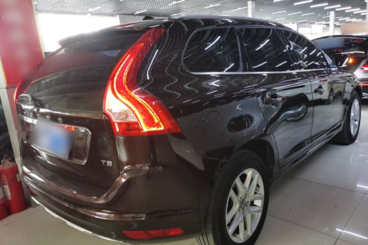 Used Volvo XC60 2017 T5 Smart Edition Exterior 5