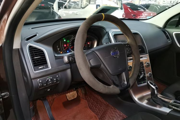 Used Volvo XC60 2017 T5 Smart Edition Interior 2