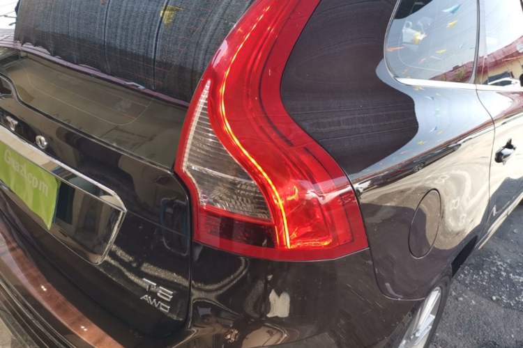 Used Volvo XC60 2017 T5 AWD Smart Upgrade Edition Exterior 3