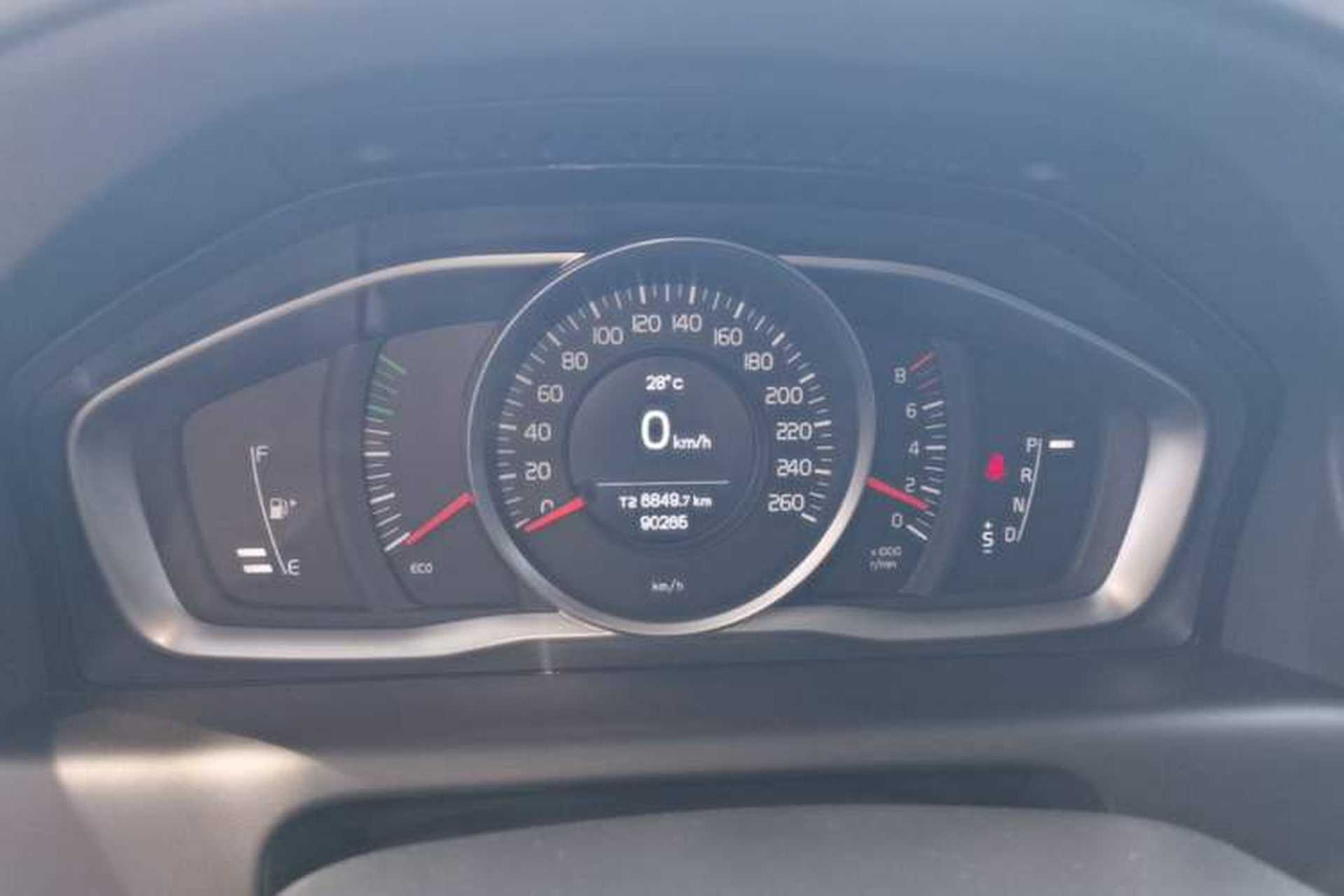 Used Volvo XC60 2017 T5 AWD Smart Upgrade Edition Instrument Cluster