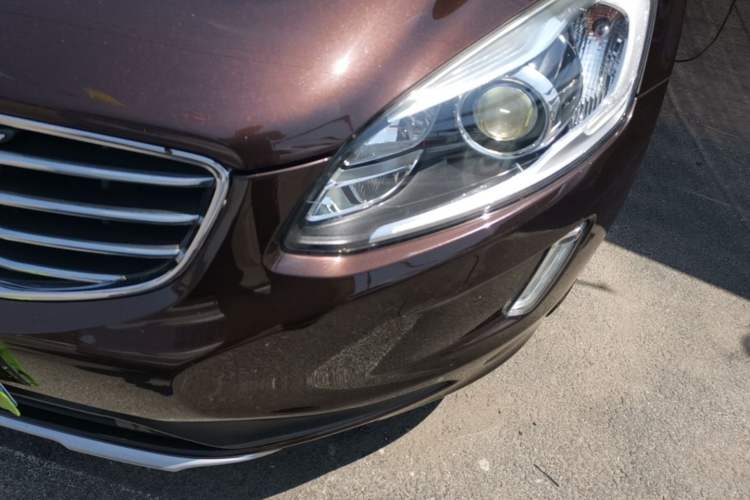Used Volvo XC60 2017 T5 AWD Smart Upgrade Edition Left Front Headlight