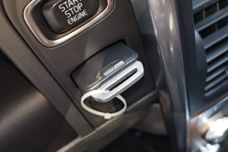 Used Volvo XC60 2017 T5 AWD Smart Upgrade Edition Vehicle Key