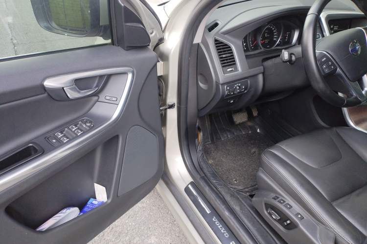 Used Volvo XC60 2017 T5 Smart Upgrade Edition Driver Seat