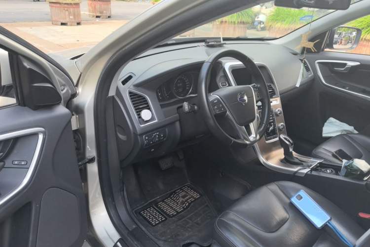 Used Volvo XC60 2017 T5 Smart Upgrade Edition Driver Seat