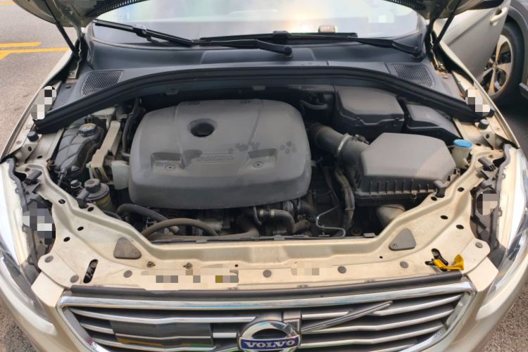 Used Volvo XC60 2017 T5 AWD Smart Upgrade Edition Engine Bay