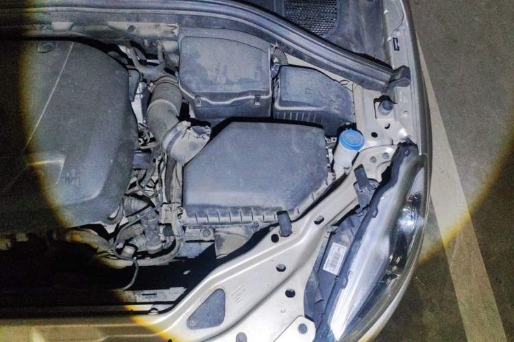Used Volvo XC60 2017 T5 Smart Upgrade Edition Engine Bay Left