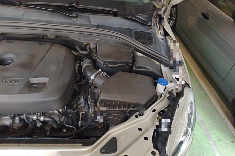 Used Volvo XC60 2017 T5 AWD Smart Upgrade Edition Engine Bay Left