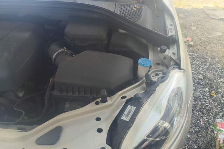 Used Volvo XC60 2017 T5 AWD Smart Upgrade Model Engine Bay Left