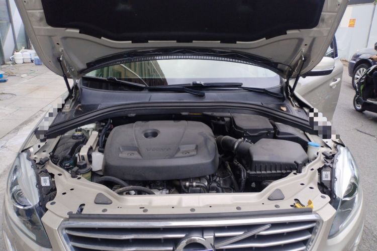Used Volvo XC60 2017 T5 Smart Upgrade Edition Engine Bay