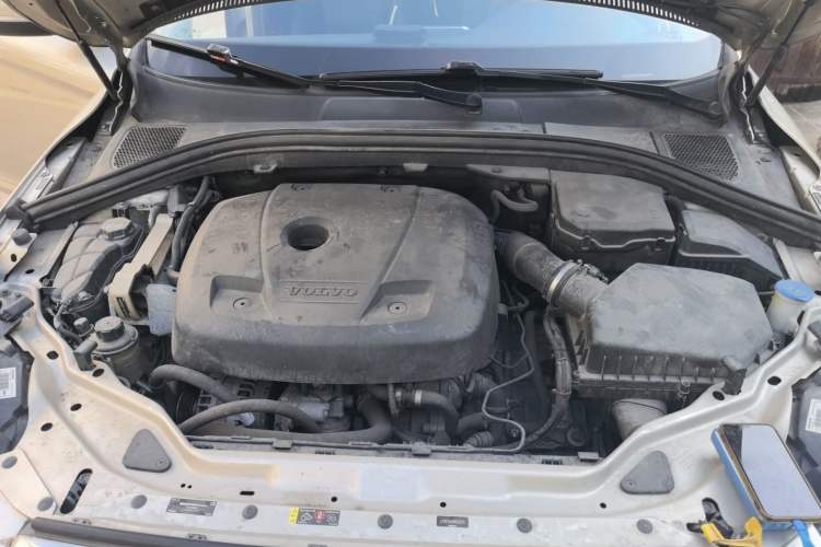 Used Volvo XC60 2017 T5 Smart Upgrade Edition Engine Bay