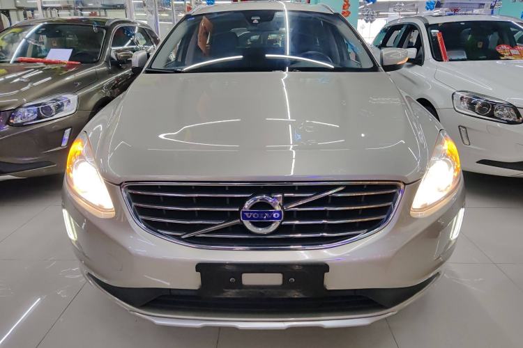 Used Volvo XC60 2017 T5 Smart Upgrade Edition Exterior 1