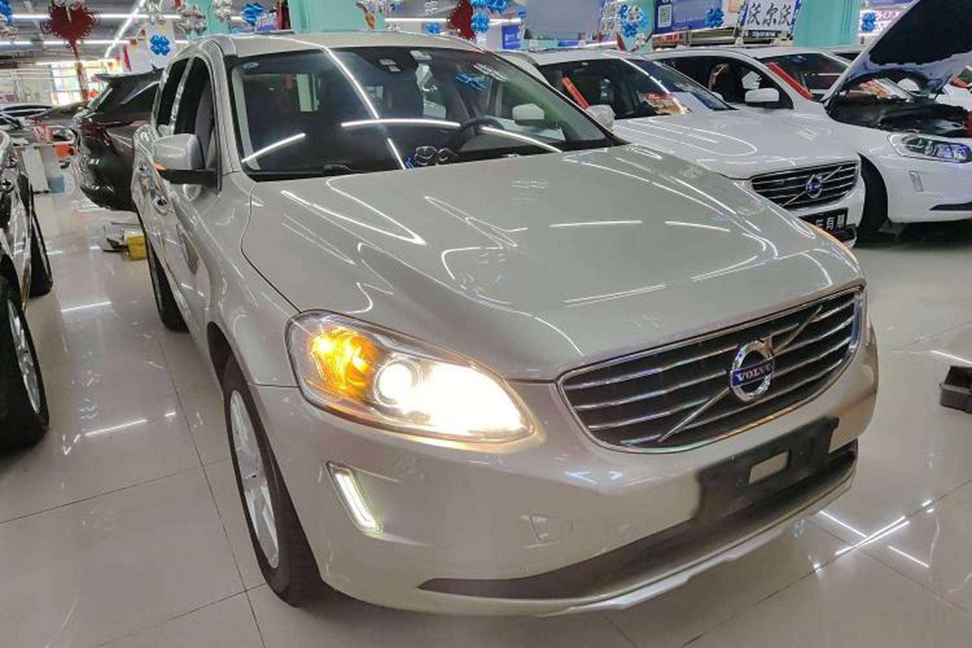 Used Volvo XC60 2017 T5 Smart Upgrade Edition Exterior 2